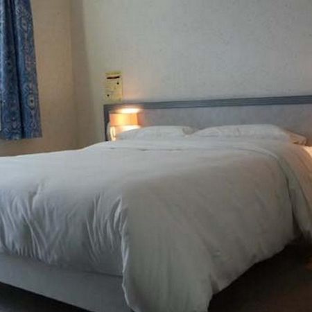Hotel Le Chatelain Faulquemont Rum bild