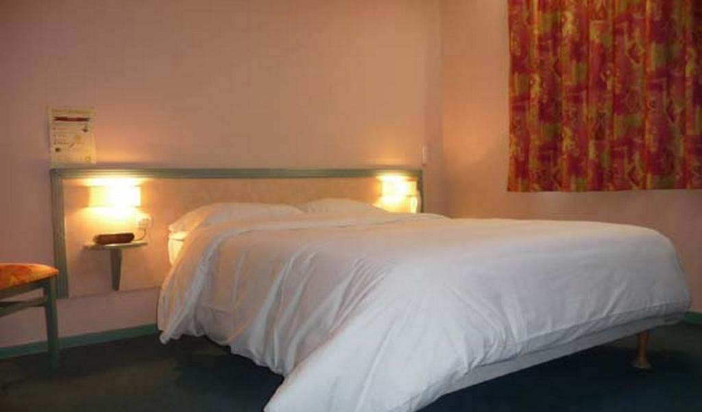 Hotel Le Chatelain Faulquemont Rum bild